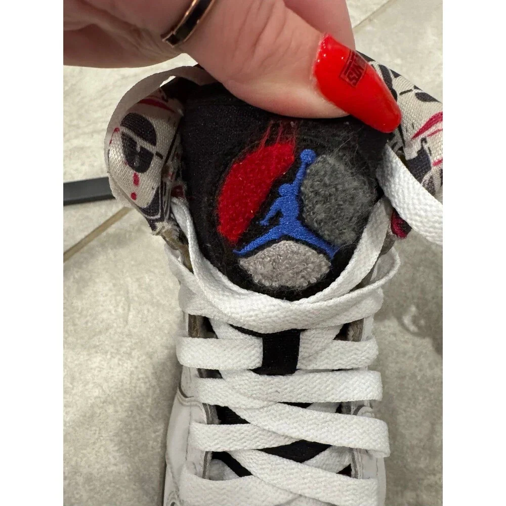 Nike Air Jordan Mid Gradeschool Size 5.5 white, red and blue